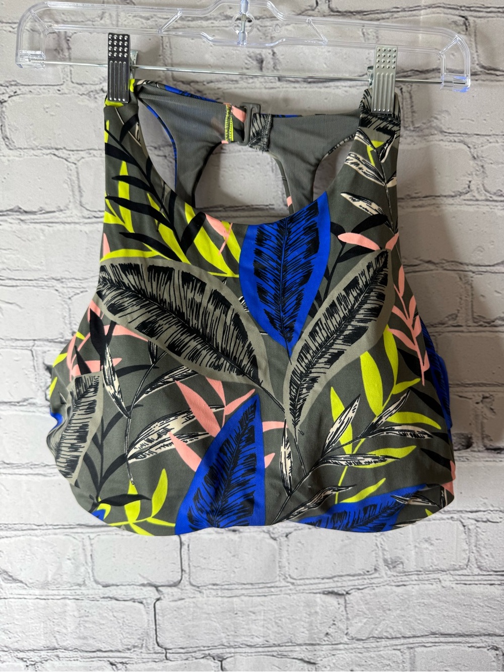 Athleta gray tropical print sports bra size 36D/Dd